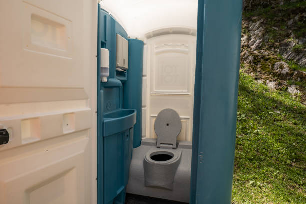 Best Standard Portable Toilet Rental  in Las Lomas, TX